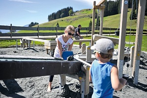 Wasserspiele beim Filzalmsee